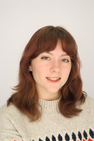 Amelia Lyons headshot.jpg