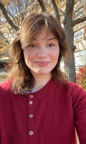 Ellie Porter headshot