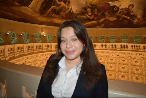 Jennell Rosales headshot